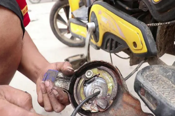 南充市电动车刹车故障